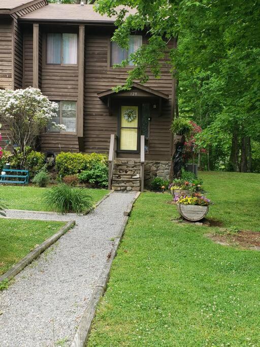 J.Creek Retreat, Creekside Townhouse +1 Car Garage Villa Maggie Valley Exterior foto